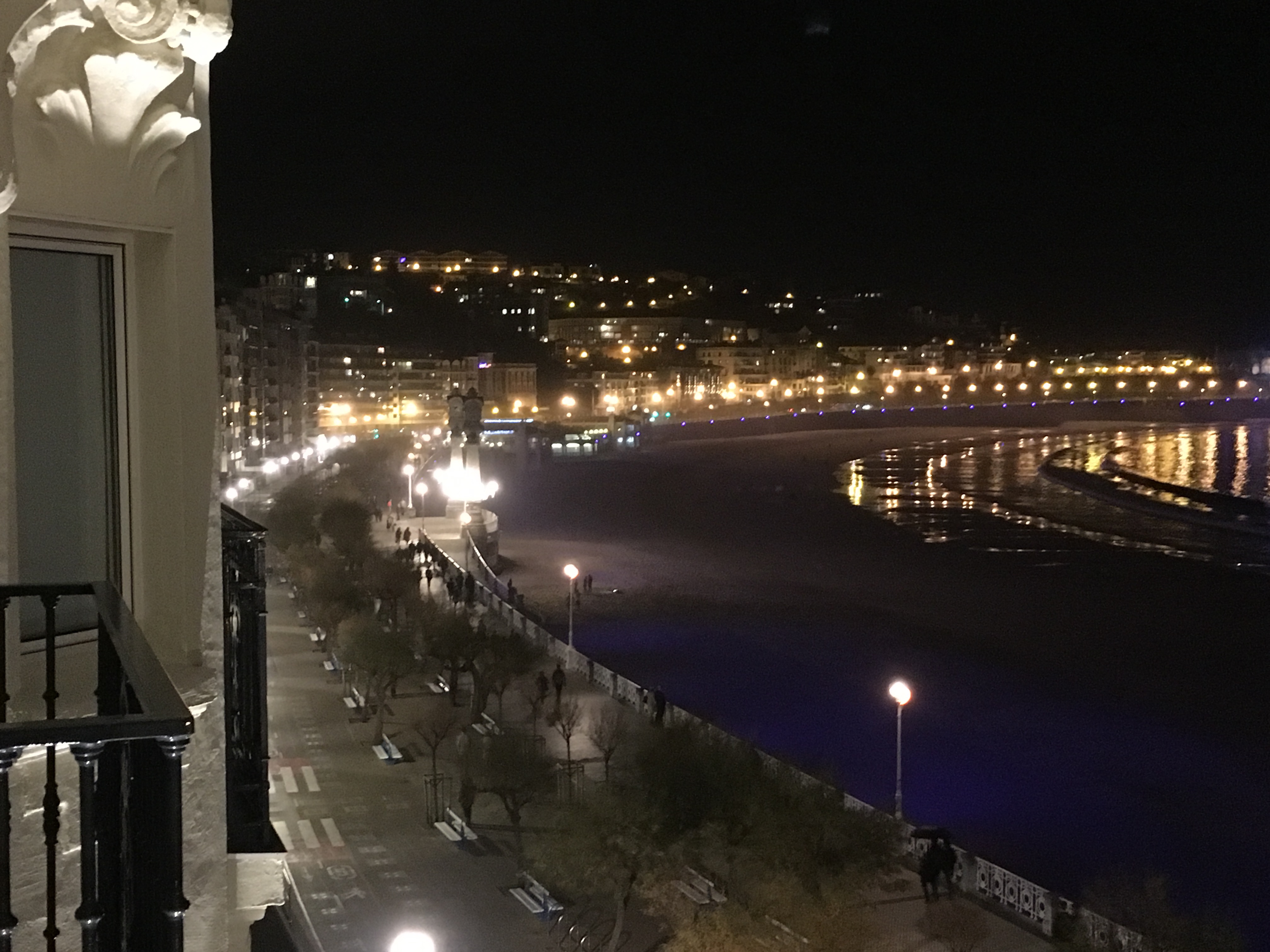 Photo: San Sebastián Nightclub on The Water’s Edge